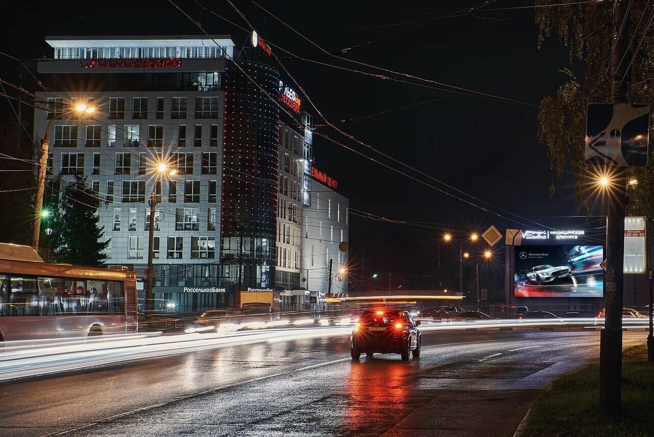 Реклама на медиафасаде в Нижнем Новгороде, улица Свободы, дом 46